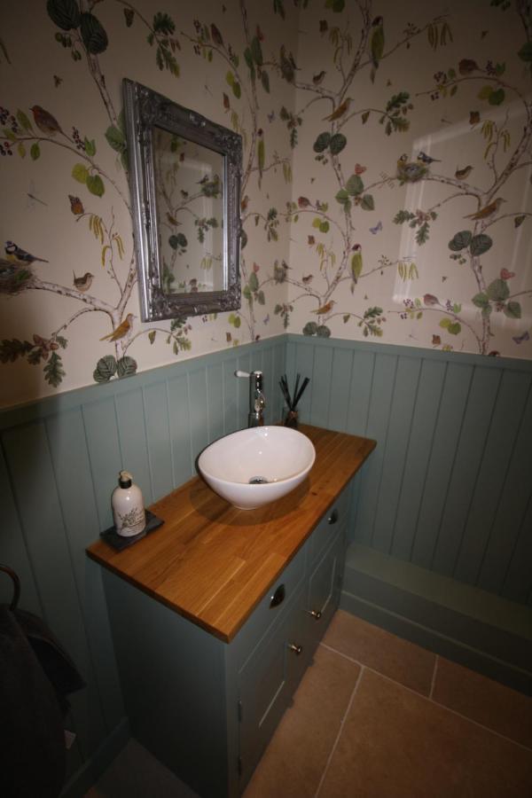 Ryefield Cottage - Luxurious Self-Catered Holiday Cottage With A Log Burner Chichester Exterior foto